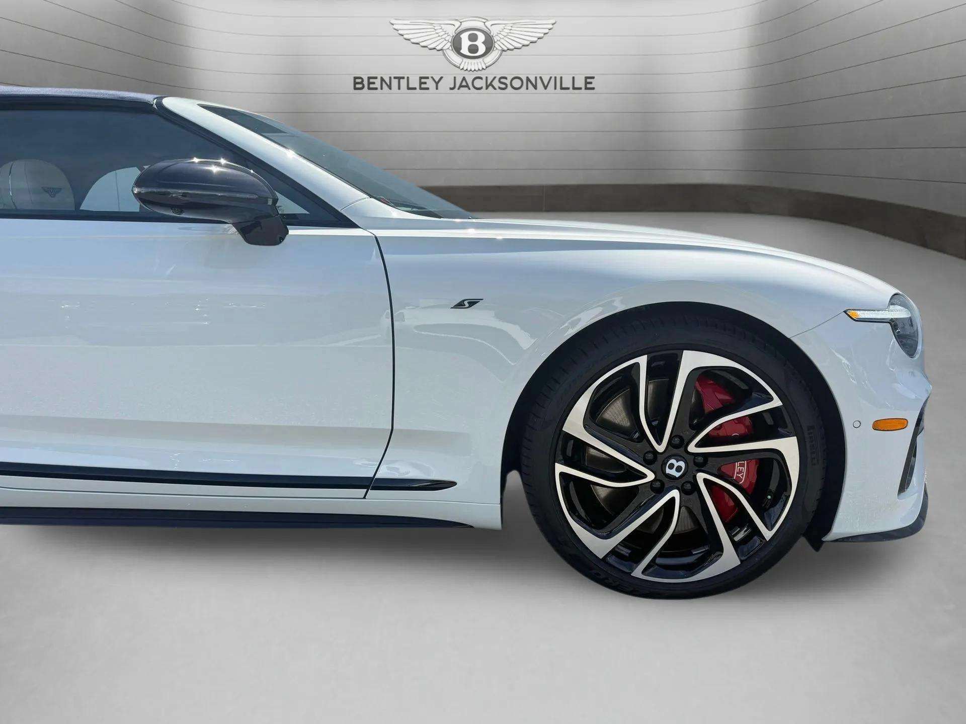 New 2026 Bentley Continental GTC AWD/4WD image 6