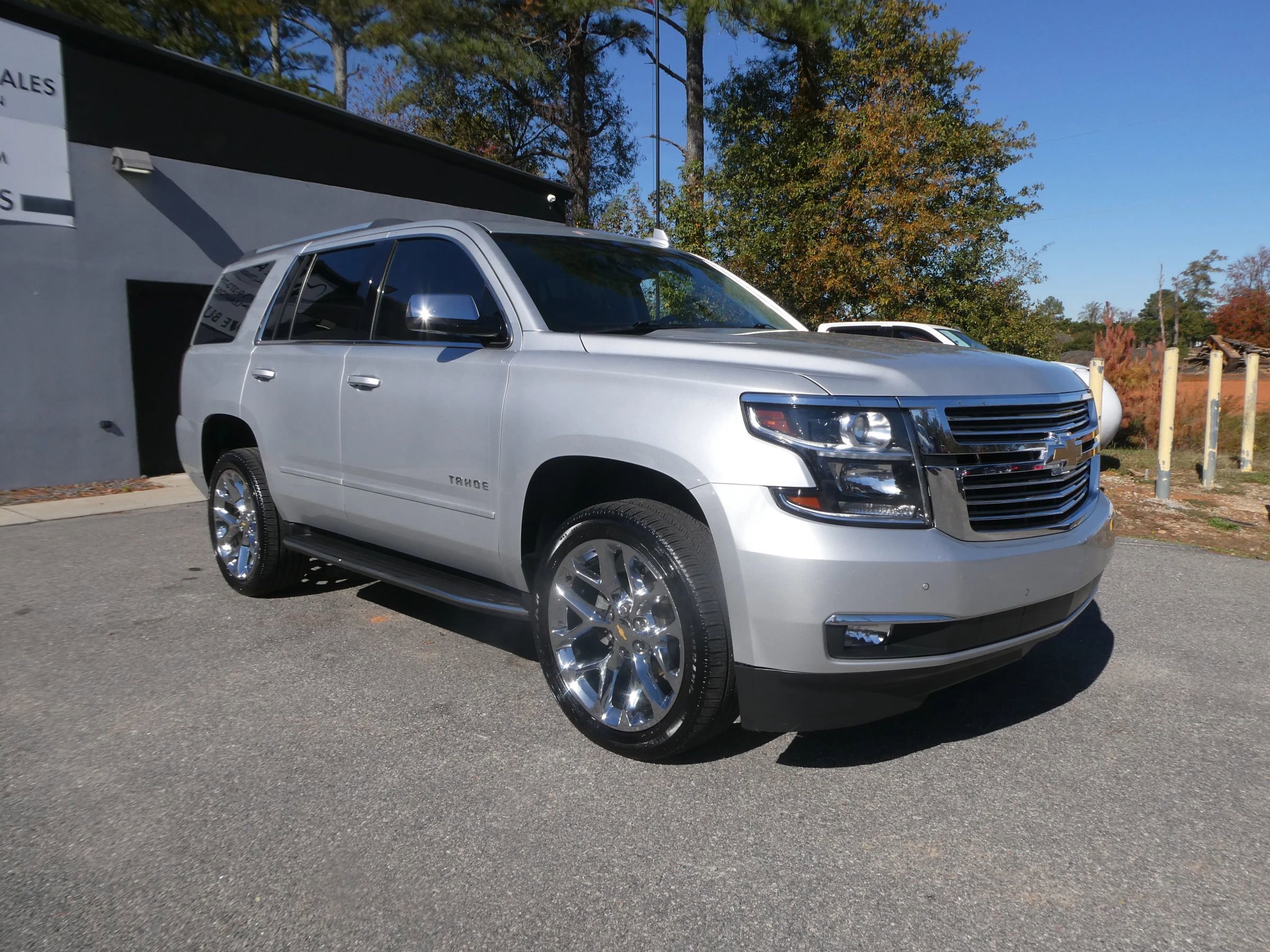 Used 2019 Chevrolet Tahoe Premier image 3
