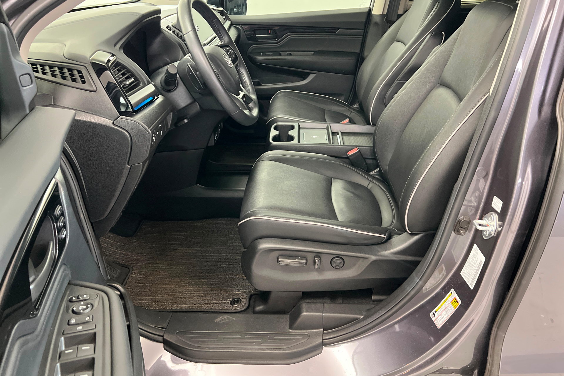 Used 2025 Honda Odyssey Touring image 18