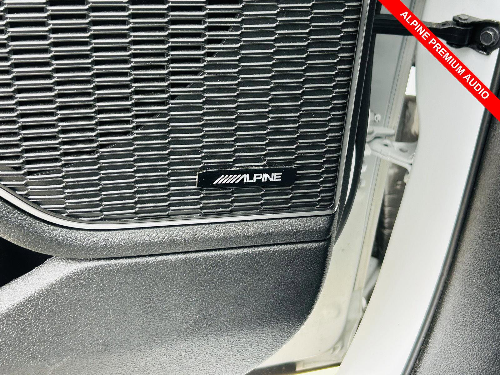 Used 2022 Jeep Grand Cherokee L Limited w/ Luxury Tech Group II image 5