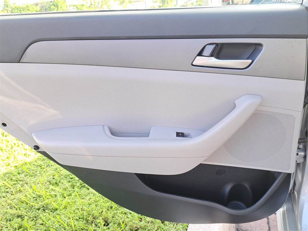 Used 2018 Hyundai Sonata SE image 13