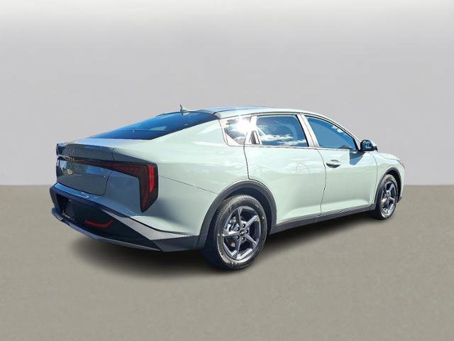 New 2025 Kia K4 LXS image 4