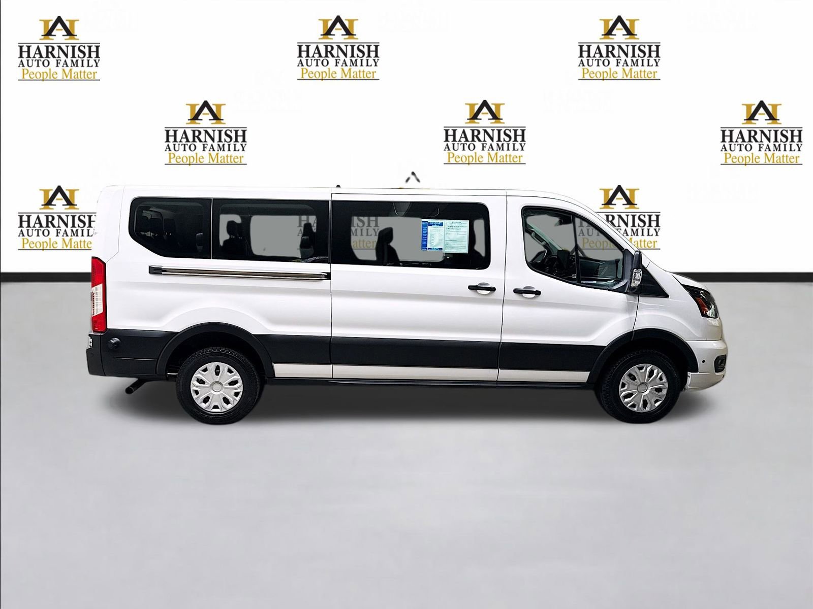 Used 2024 Ford Transit 350 XLT RWD image 4