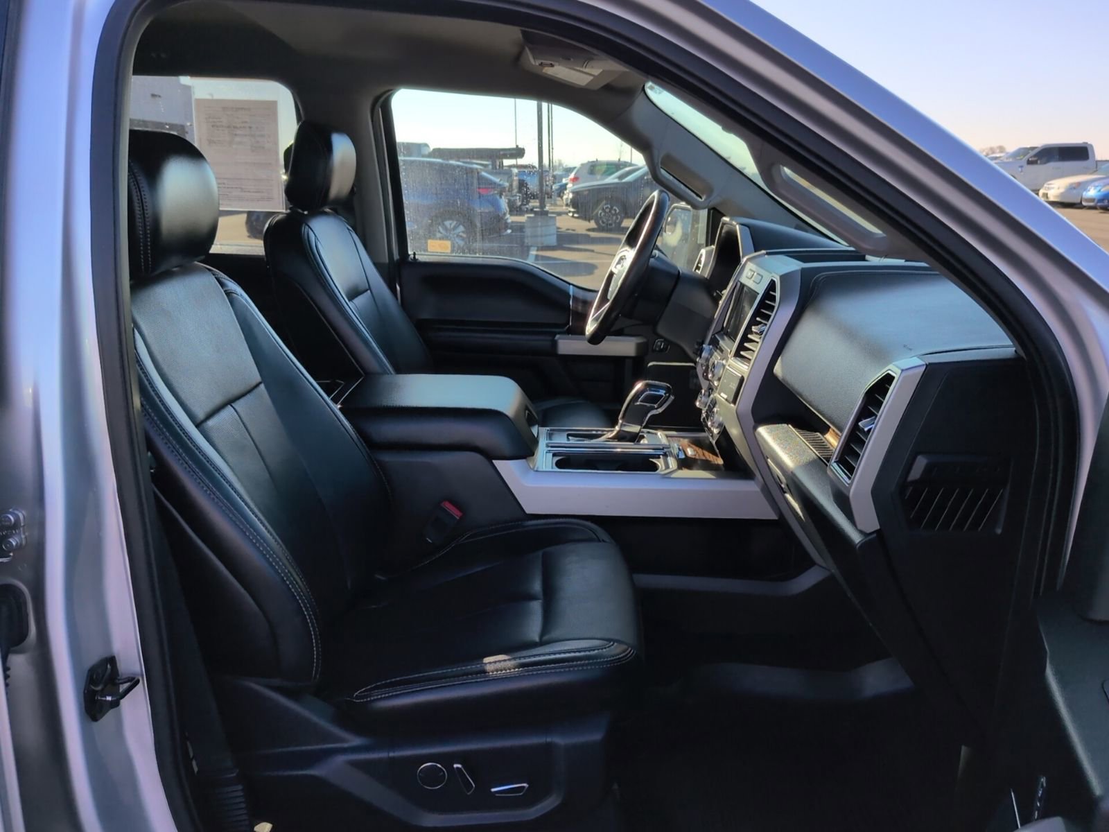 Used 2018 Ford F150 Lariat image 17
