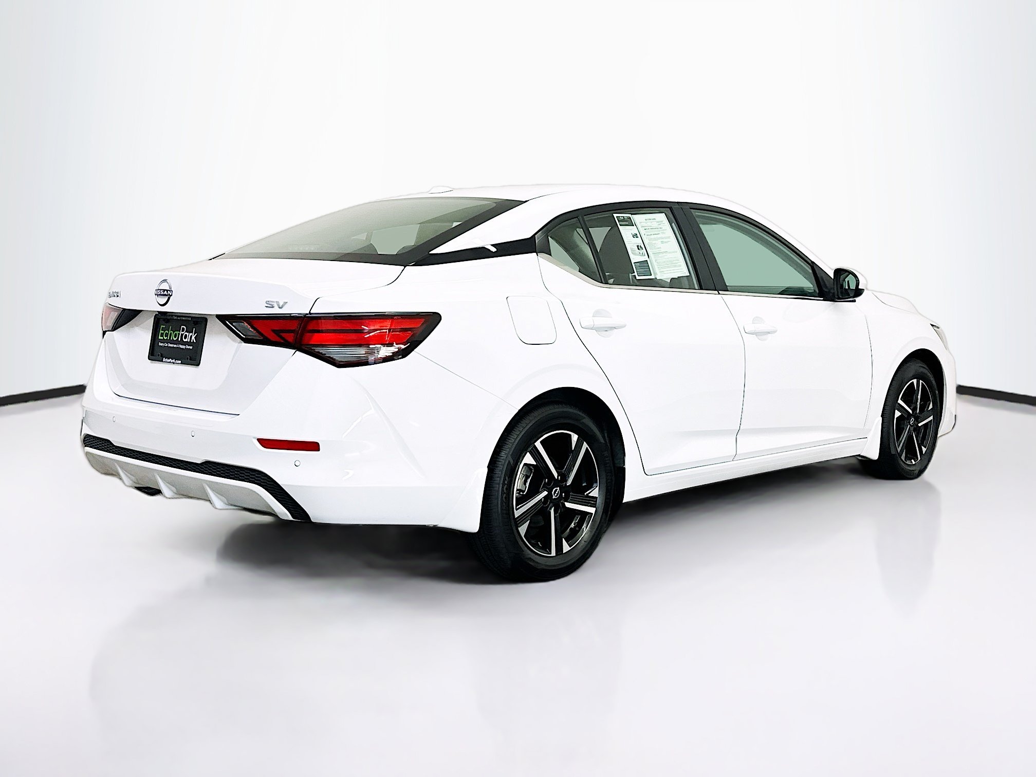 Used 2024 Nissan Sentra SV FWD image 9