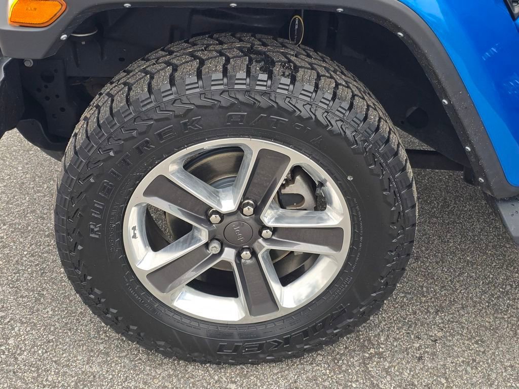 Used 2022 Jeep Wrangler Unlimited Sahara w/ Safety Group image 27