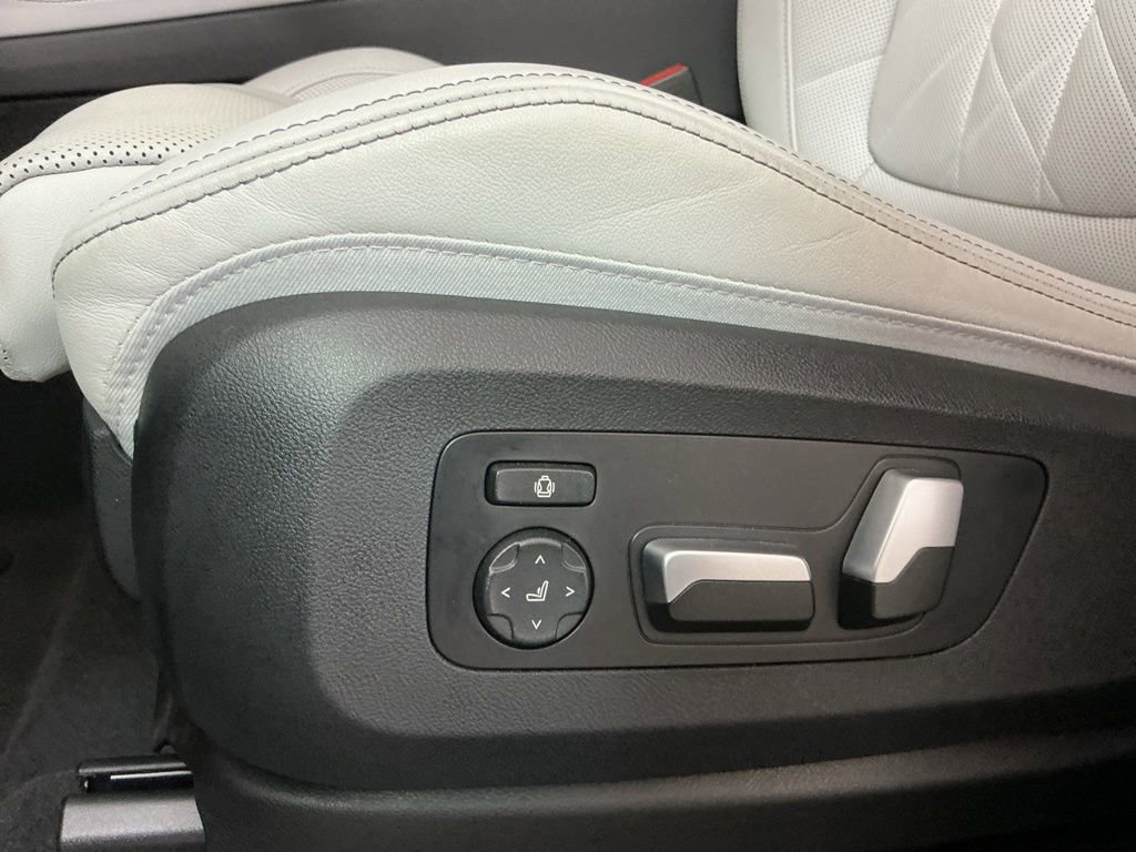 Certified 2025 BMW X5 xDrive50e AWD/4WD image 21