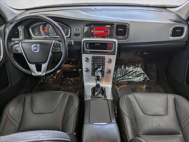 Used 2018 Volvo V60 T5 Dynamic w/ Vision Package image 17