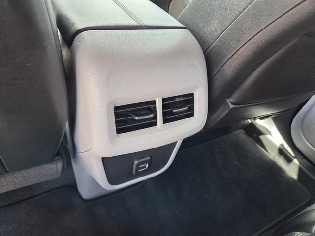 Used 2023 GMC Terrain SLT w/ Tech Package FWD image 6