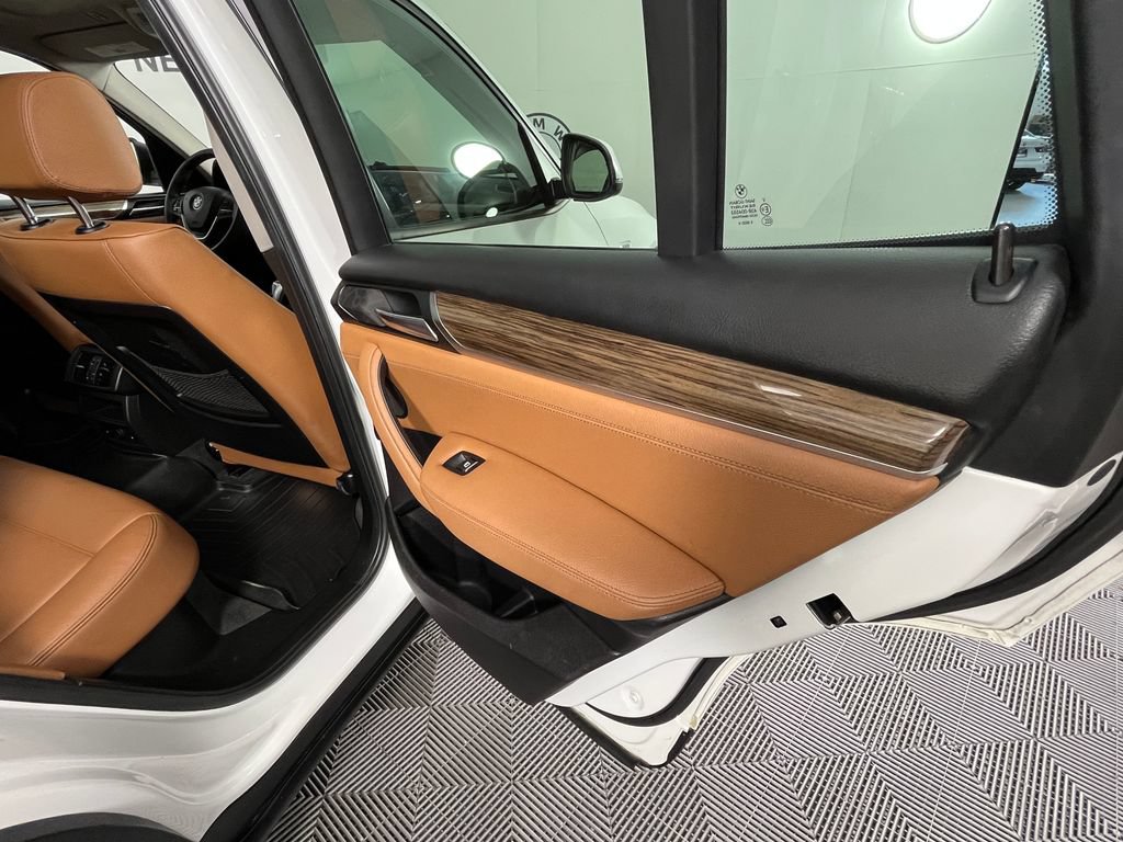 Used 2017 BMW X3 xDrive28i AWD/4WD image 19