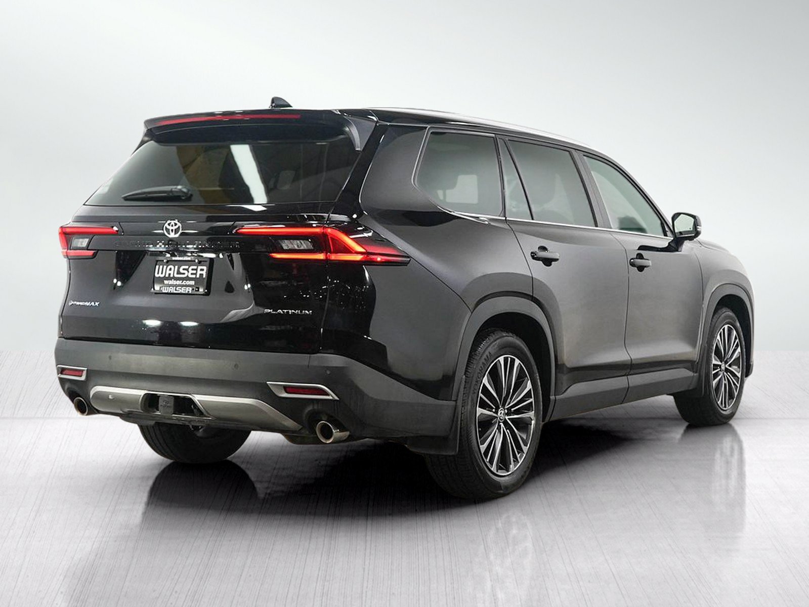 Used 2025 Toyota Grand Highlander AWD Hybrid image 5