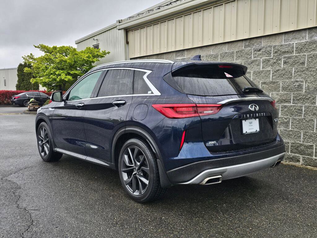 Used 2019 INFINITI QX50 Essential w/ Sensory Package AWD/4WD image 4