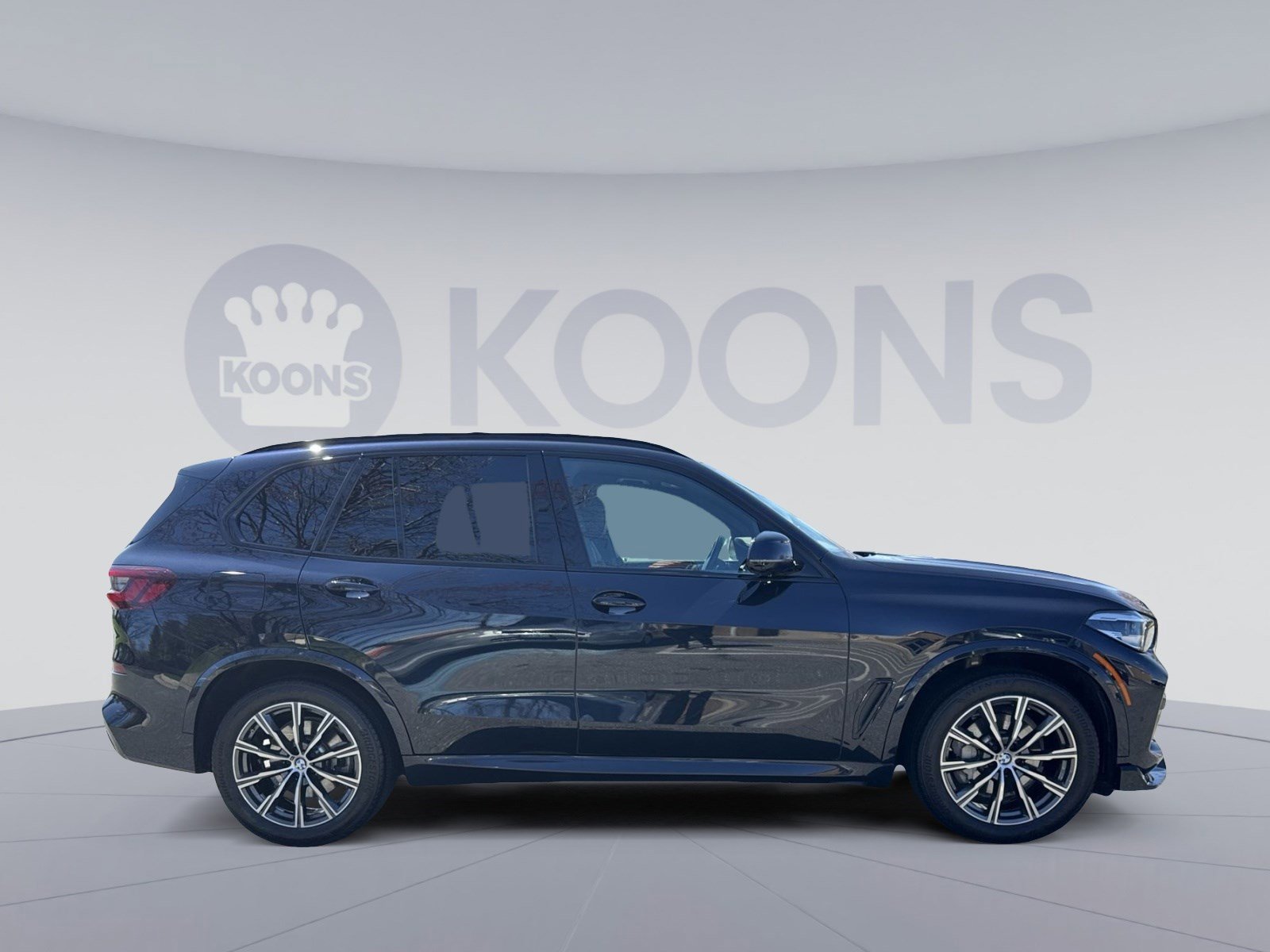Used 2023 BMW X5 xDrive40i w/ M Sport Package image 8