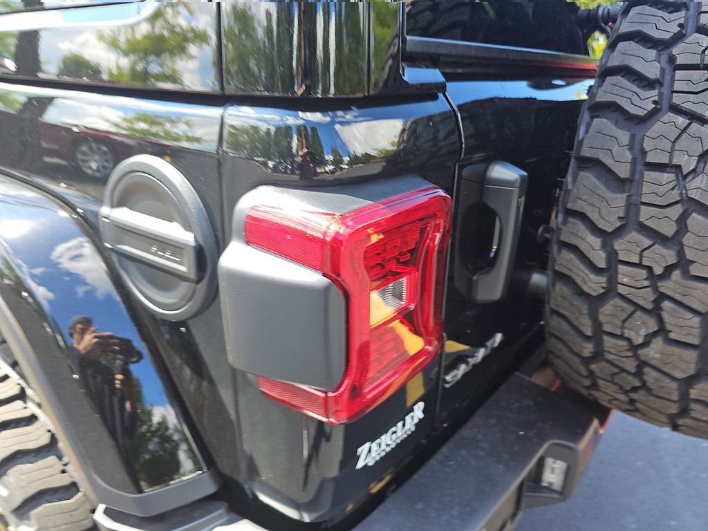 New 2025 Jeep Wrangler Sahara image 32