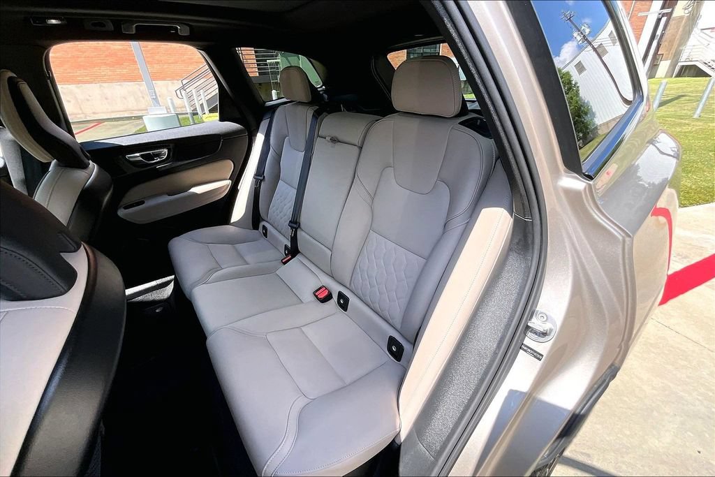 Certified 2026 Volvo XC60 B5 Plus AWD/4WD image 35