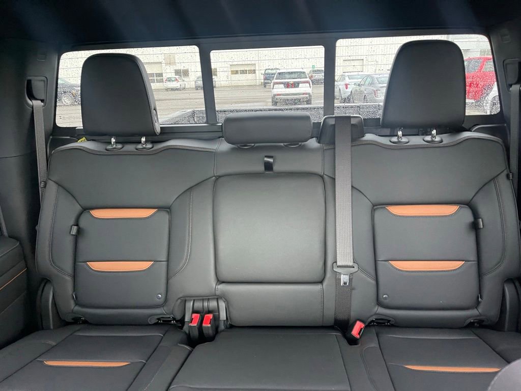 Used 2024 GMC Sierra 2500 AT4 w/ AT4 Premium Plus Package image 12