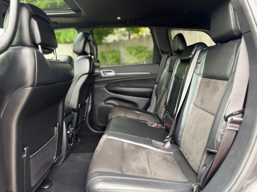 Used 2019 Jeep Grand Cherokee Altitude AWD/4WD image 22