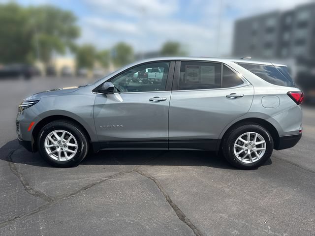 Used 2024 Chevrolet Equinox LT AWD/4WD image 2