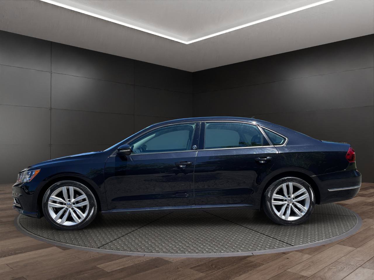 Used 2019 Volkswagen Passat 2.0T Wolfsburg FWD image 5