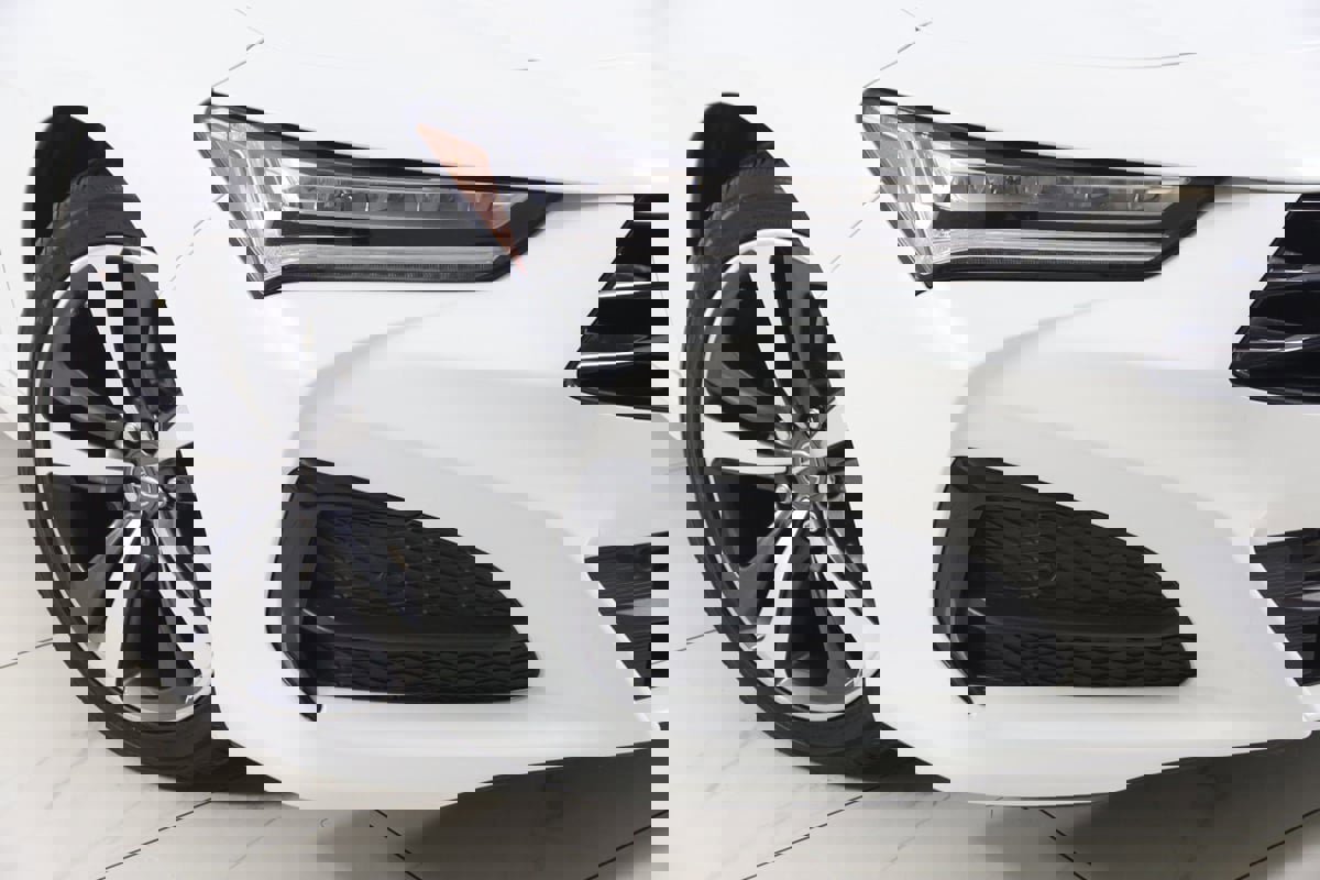 Used 2024 Acura TLX w/ Technology Package image 17