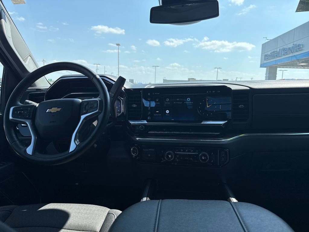 Used 2024 Chevrolet Silverado 3500 LT w/ Convenience Package AWD/4WD image 15
