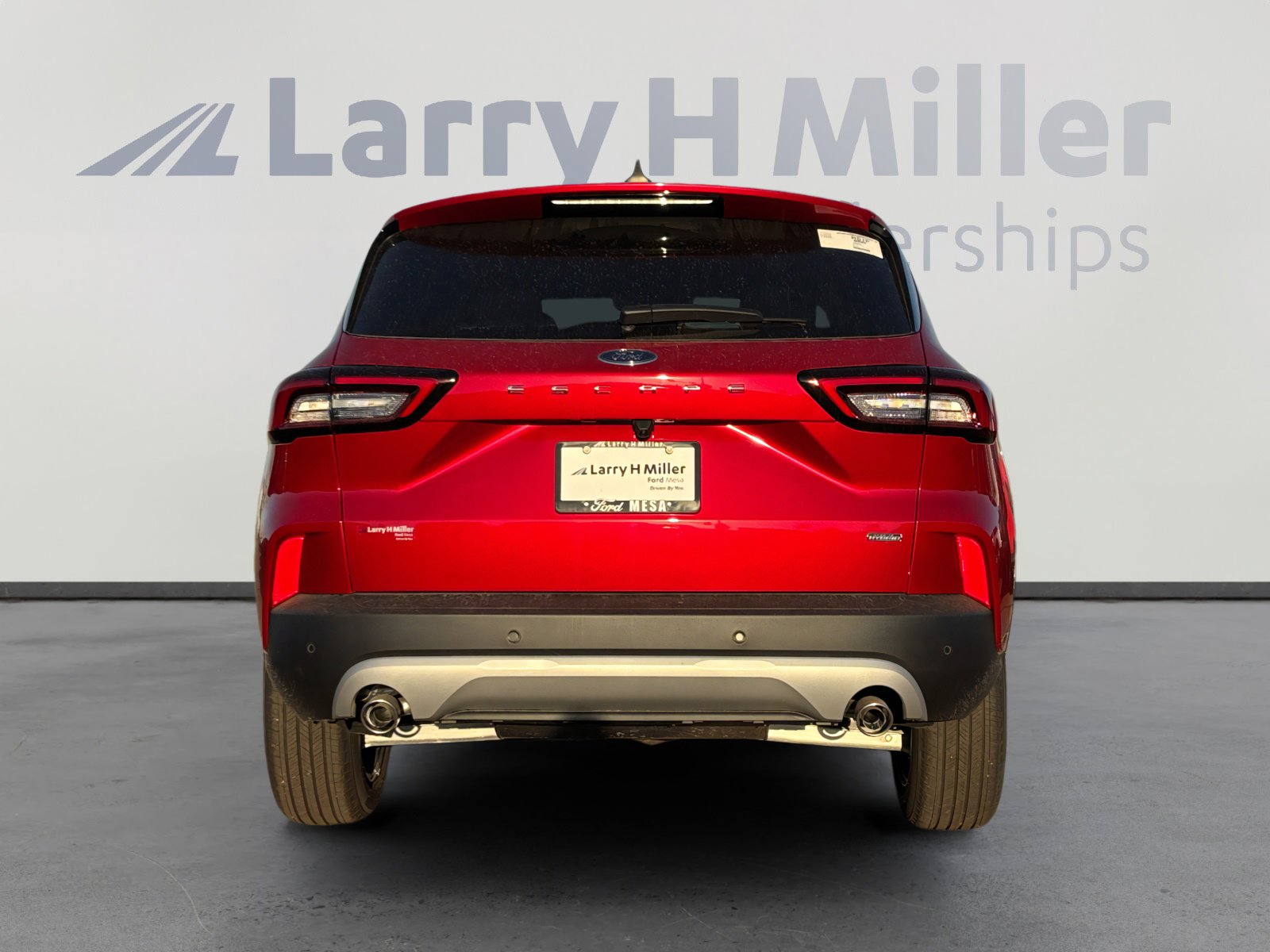 New 2026 Ford Escape SE w/ PHEV Premium Package FWD image 4