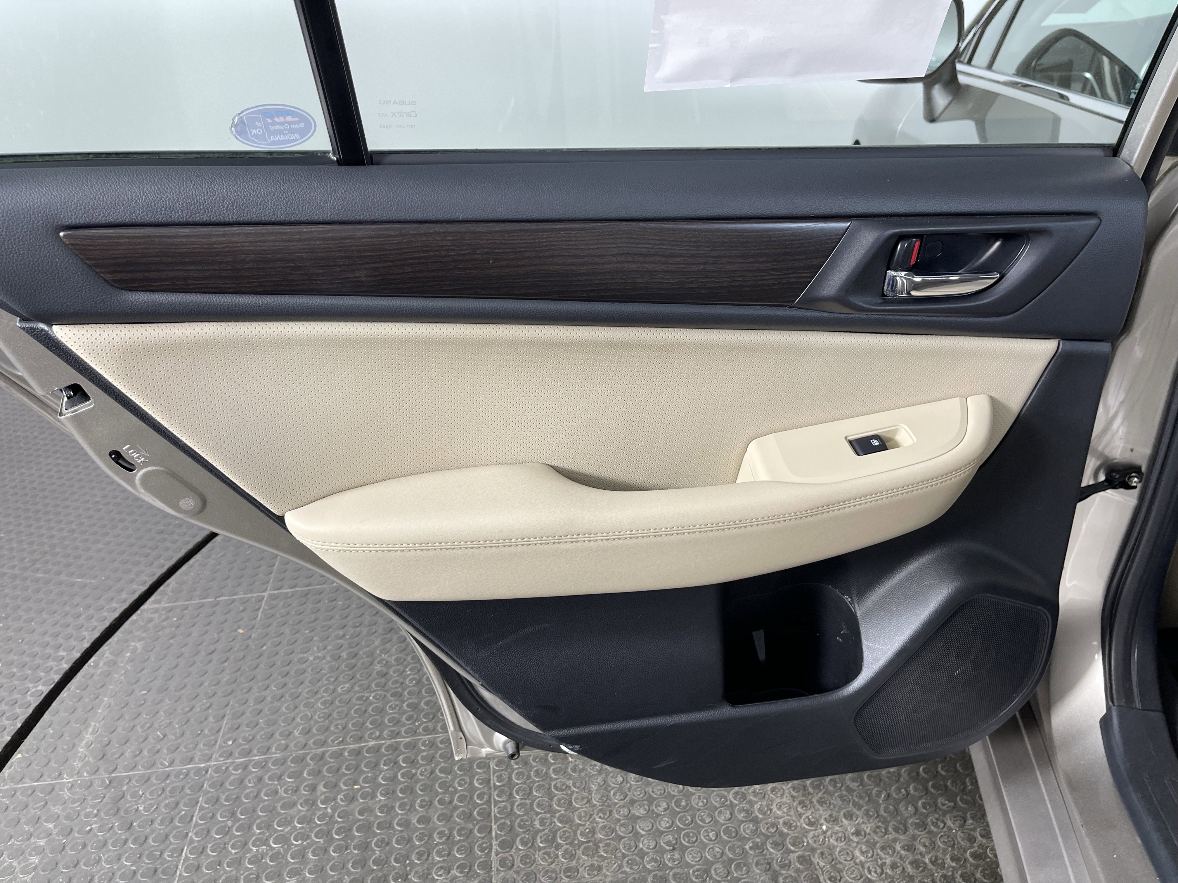 Used 2015 Subaru Legacy 3.6R Limited image 15