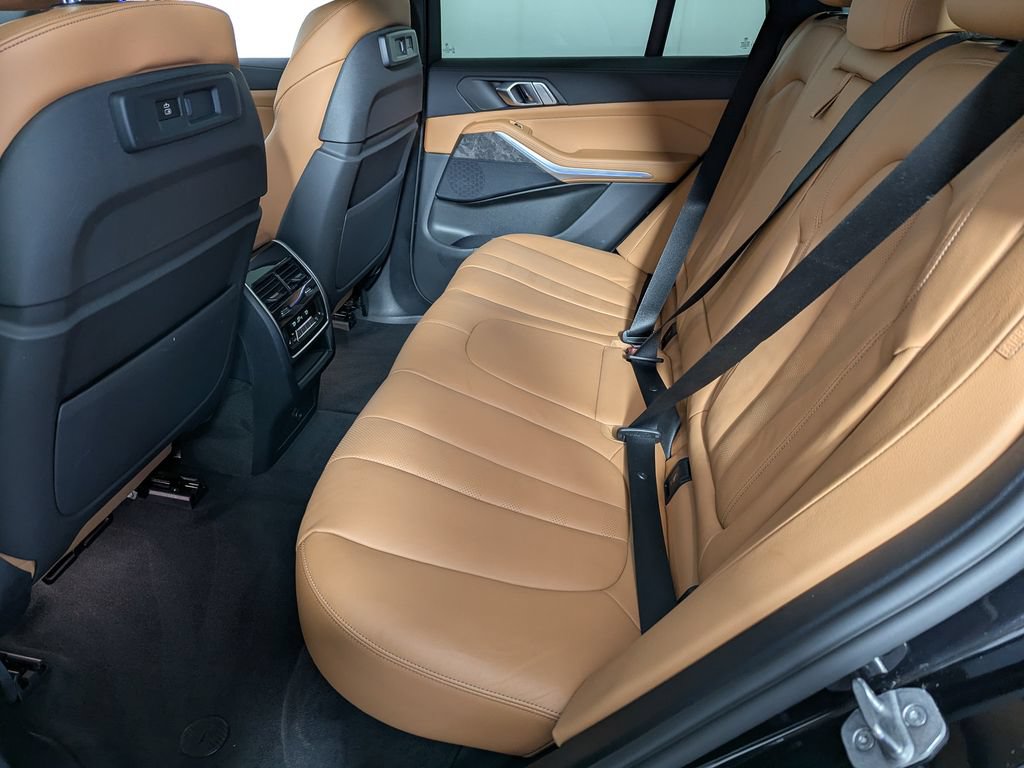 Used 2022 BMW X5 xDrive40i w/ M Sport Package AWD/4WD image 46
