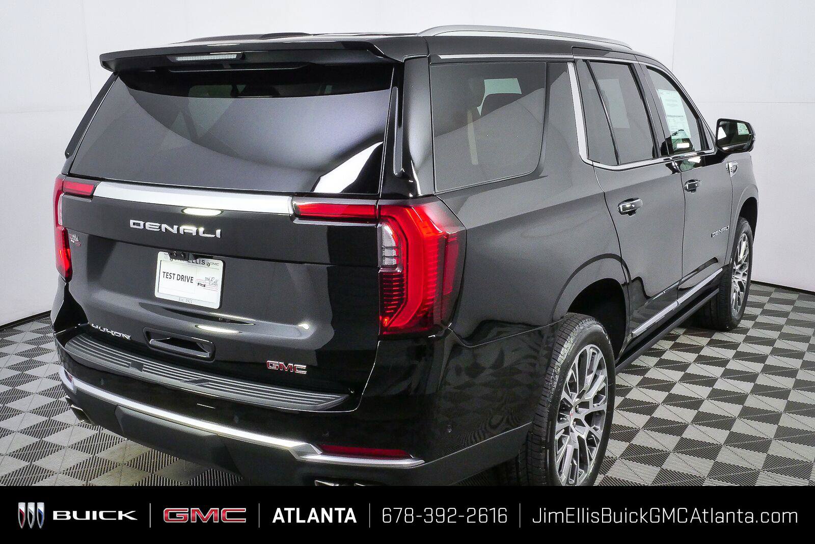 New 2027 GMC Yukon Denali w/ Denali Reserve Package AWD/4WD image 3
