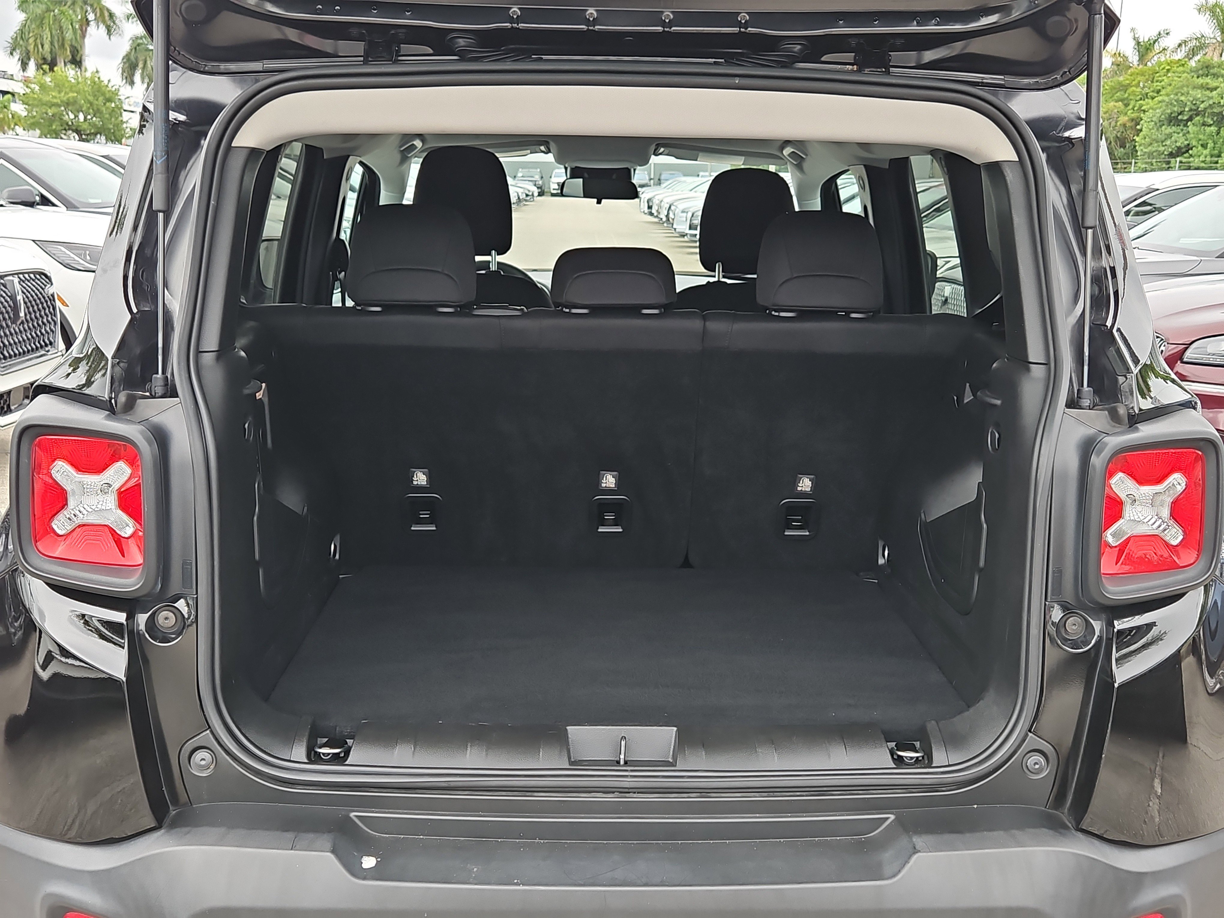 Used 2021 Jeep Renegade Sport image 6