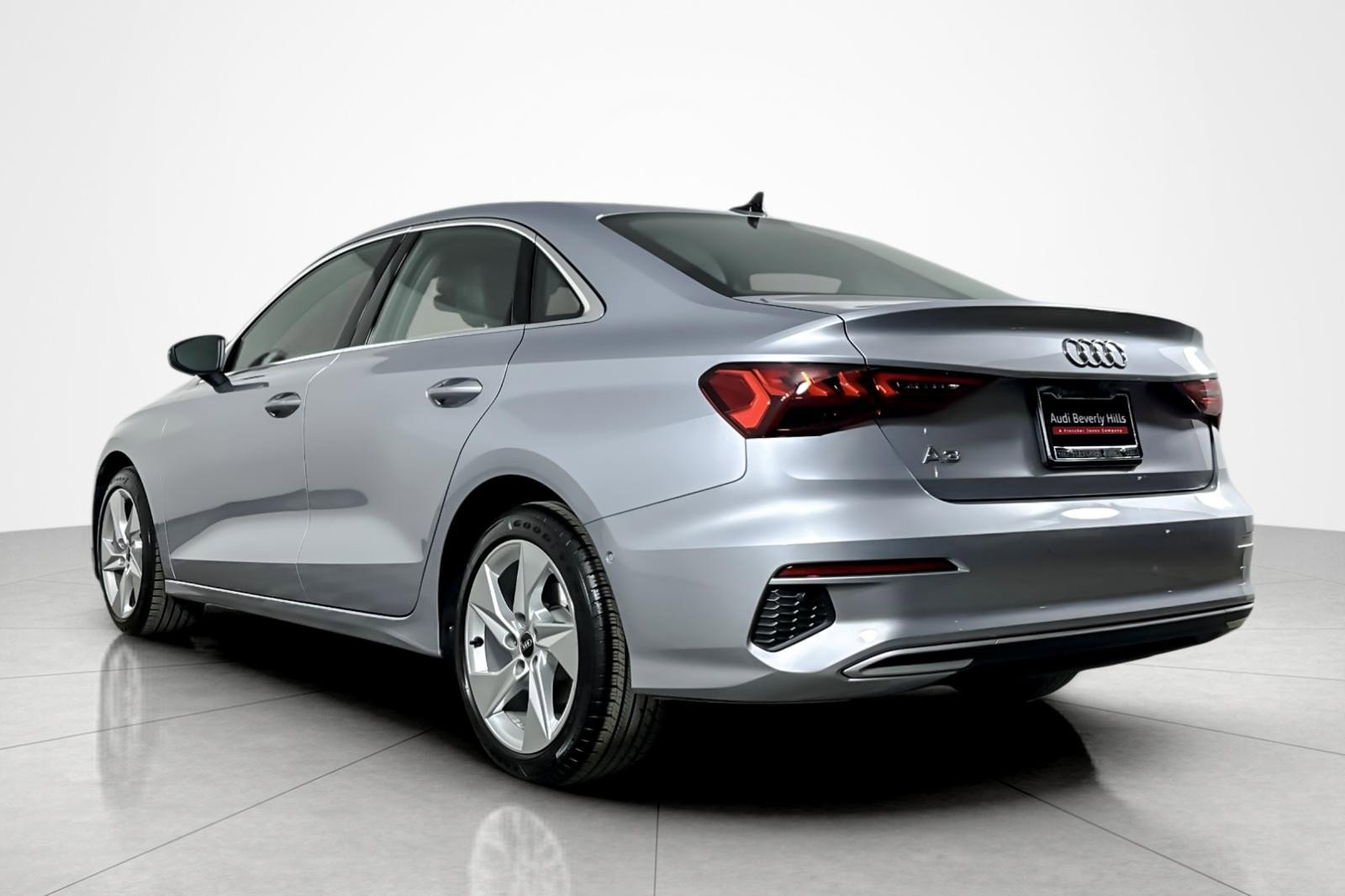 Used 2023 Audi A3 2.0T Premium Plus w/ Premium Plus Package FWD image 3