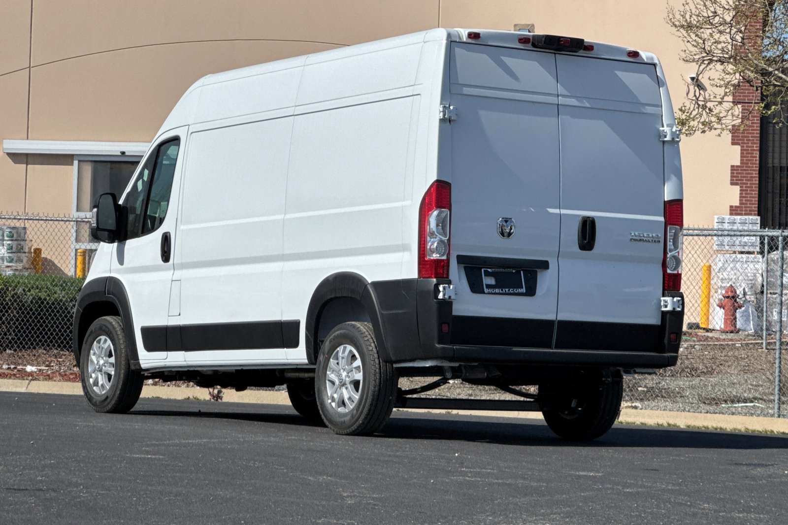 New 2026 RAM ProMaster 1500 w/ Quick Order Package 22G SLT image 5