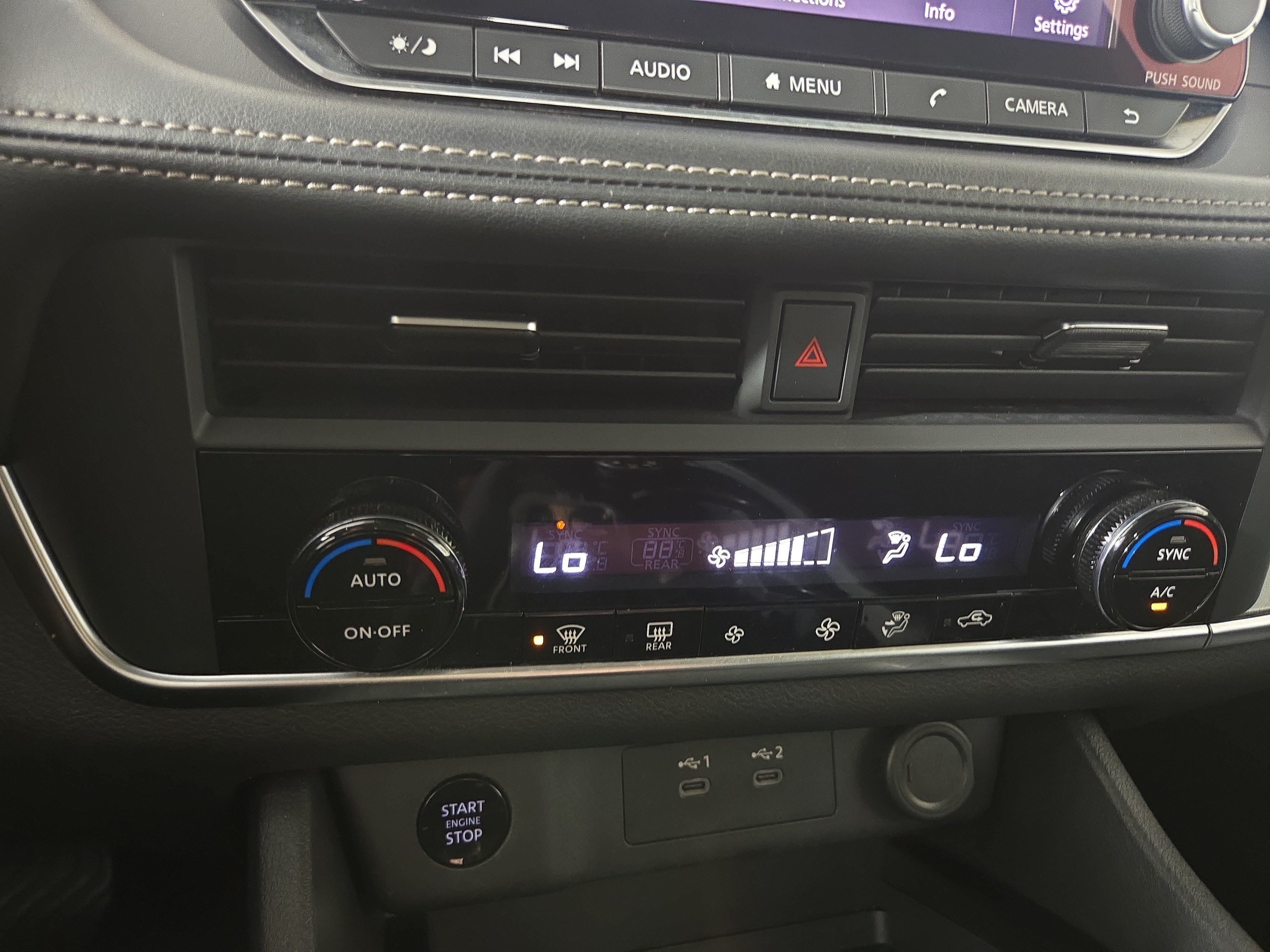 Used 2024 Nissan Rogue SV AWD/4WD image 26