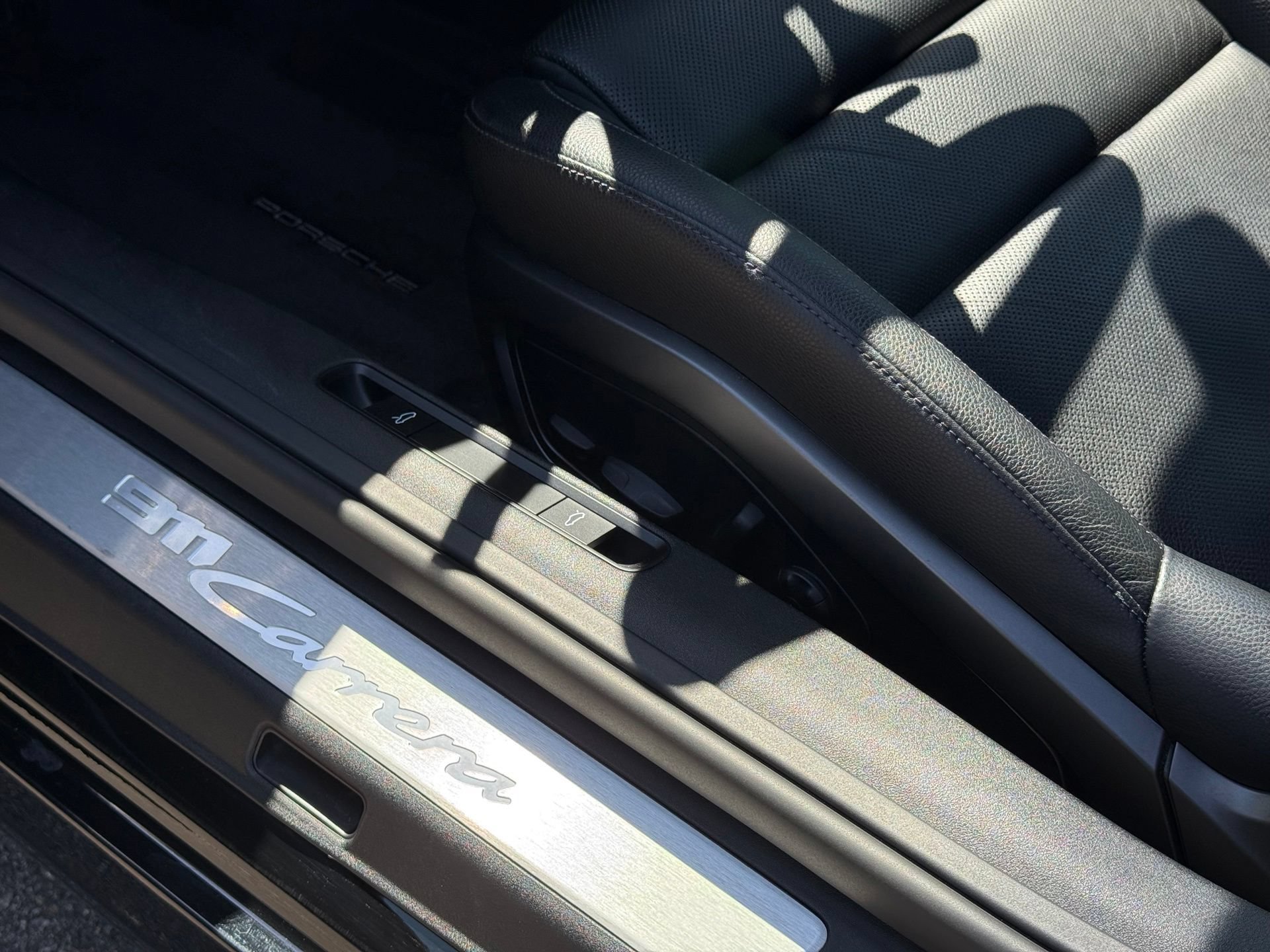 Certified 2023 Porsche 911 Carrera RWD image 30