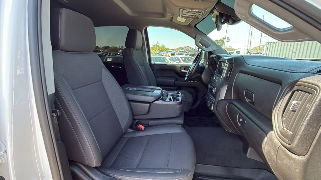 Used 2024 Chevrolet Silverado 2500 Custom w/ Custom Value Package image 30