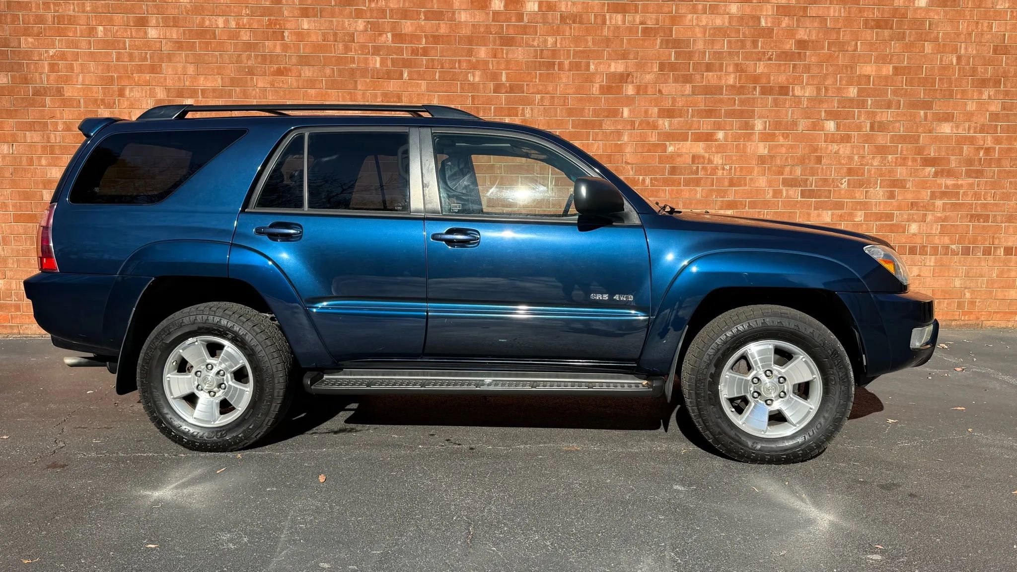 Used 2004 Toyota 4Runner SR5 image 9