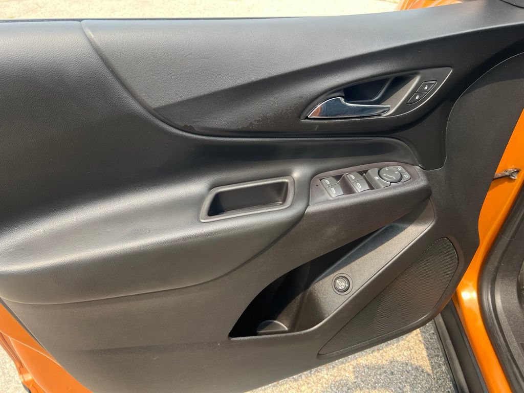 Used 2018 Chevrolet Equinox LT w/ Sun & Infotainment Package FWD image 7