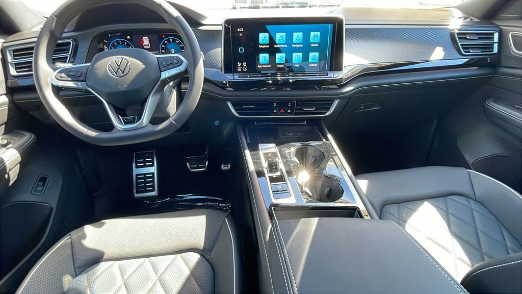 New 2026 Volkswagen Atlas Cross Sport SEL Premium R-Line AWD/4WD image 16