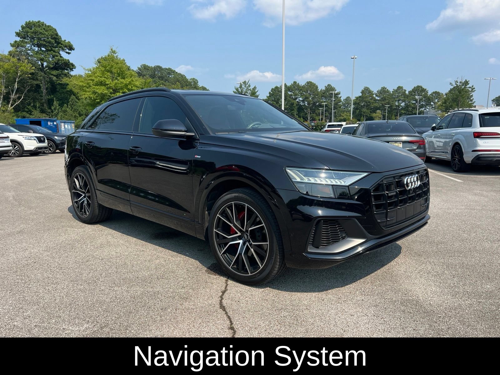 Used 2019 Audi Q8 Prestige w/ Luxury Package AWD/4WD image 3