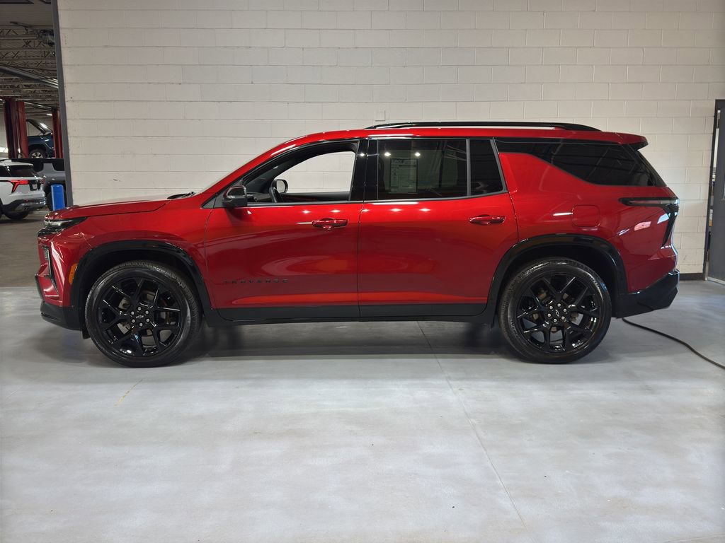 Used 2025 Chevrolet Traverse RS image 45
