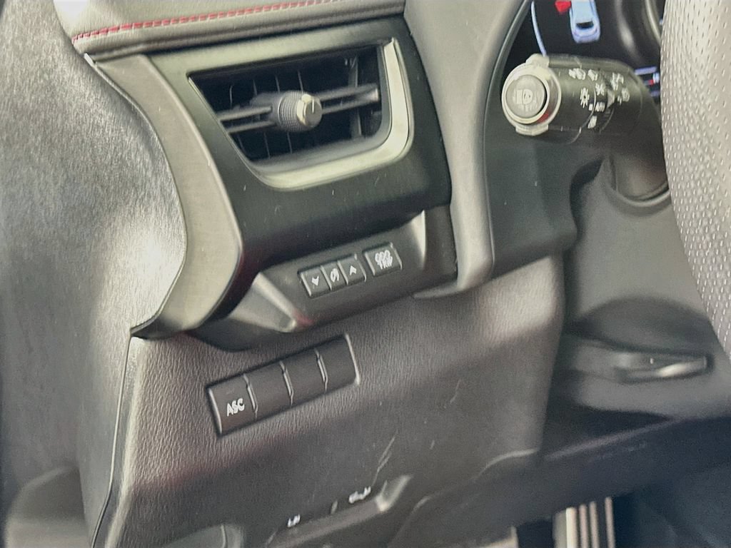 Used 2019 Lexus UX 200 F Sport FWD image 10
