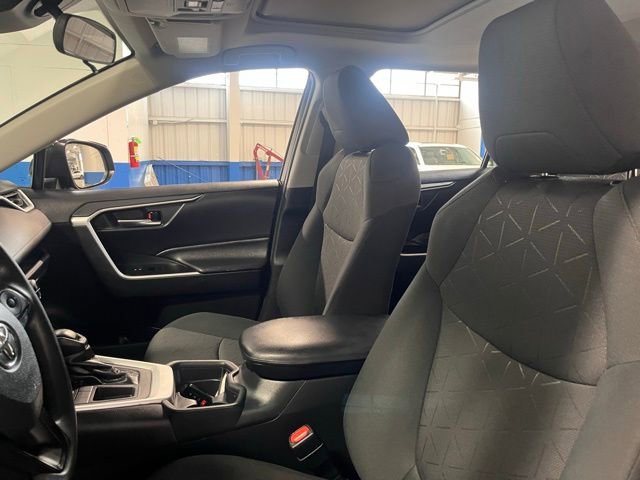 Used 2020 Toyota RAV4 XLE w/ Convenience Package image 22