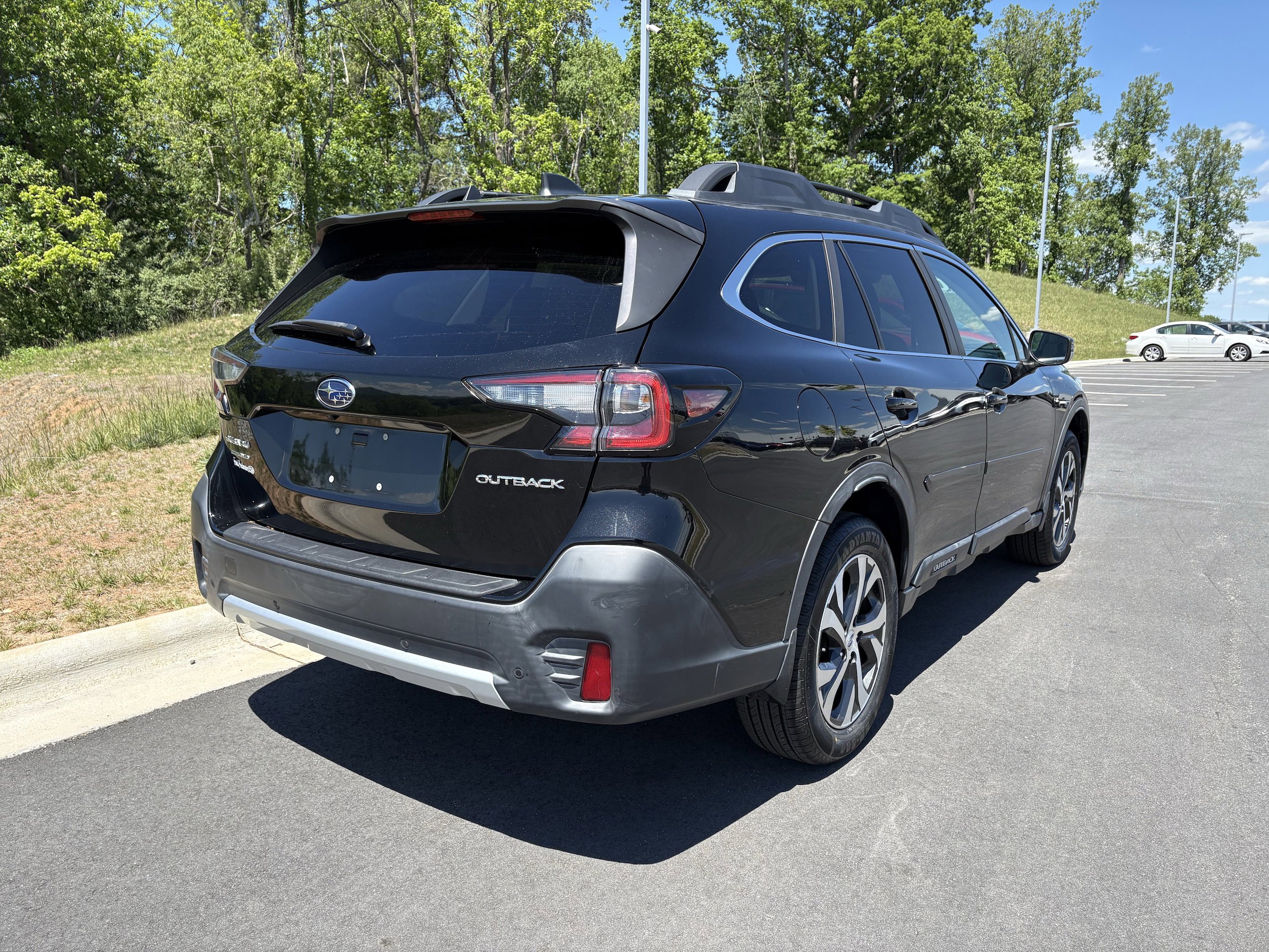 Used 2020 Subaru Outback Limited AWD/4WD image 9