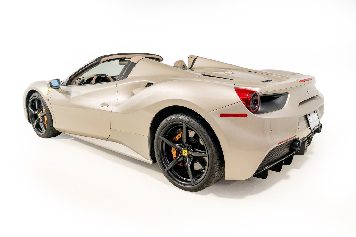 Used 2018 Ferrari 488 Spider RWD image 16