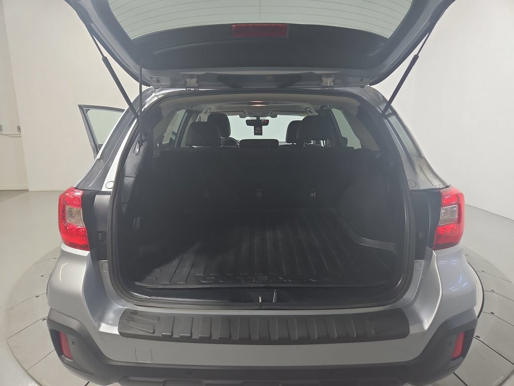 Used 2018 Subaru Outback 3.6R Limited AWD/4WD image 24