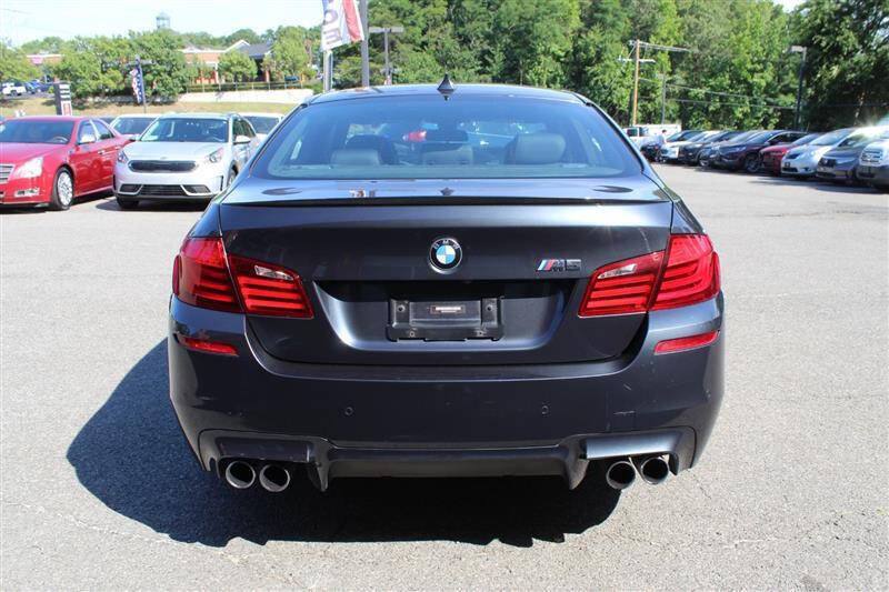 Used 2013 BMW M5 RWD image 4