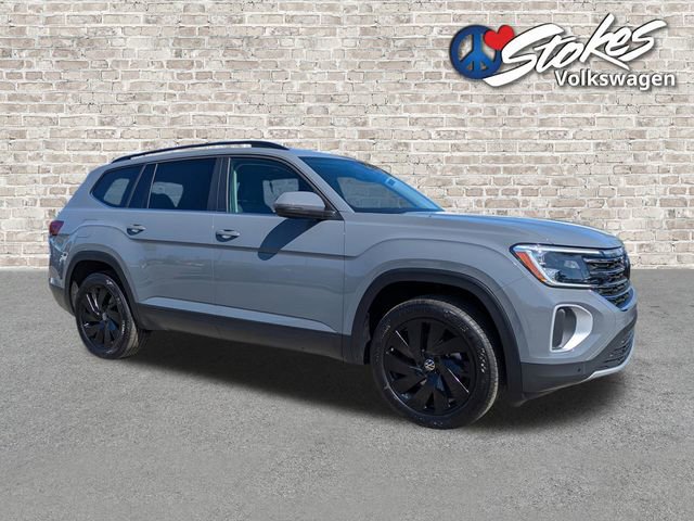 Certified 2025 Volkswagen Atlas SE w/ Black Wheel Package image 32