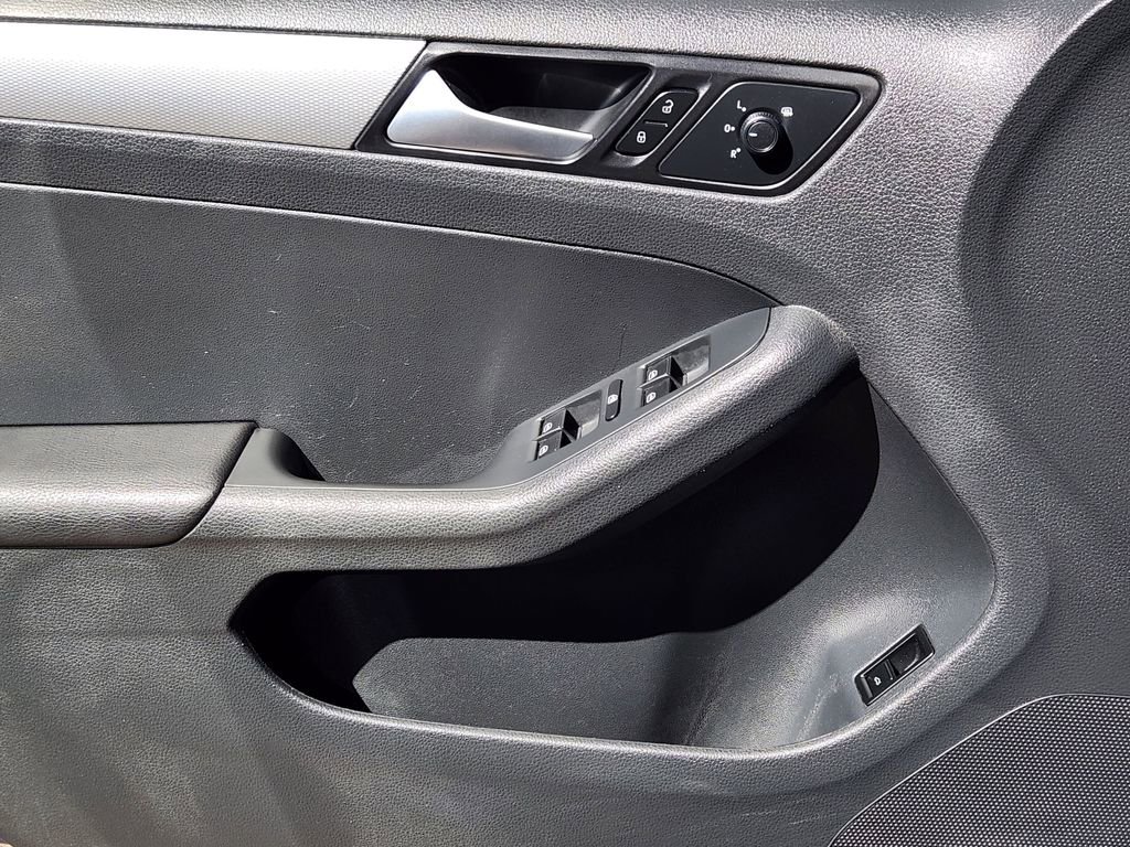 Used 2018 Volkswagen Jetta S image 14