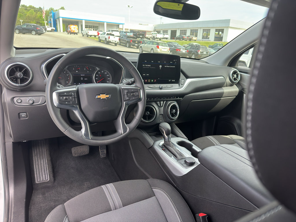 Used 2024 Chevrolet Blazer LT w/ Convenience Package FWD image 16