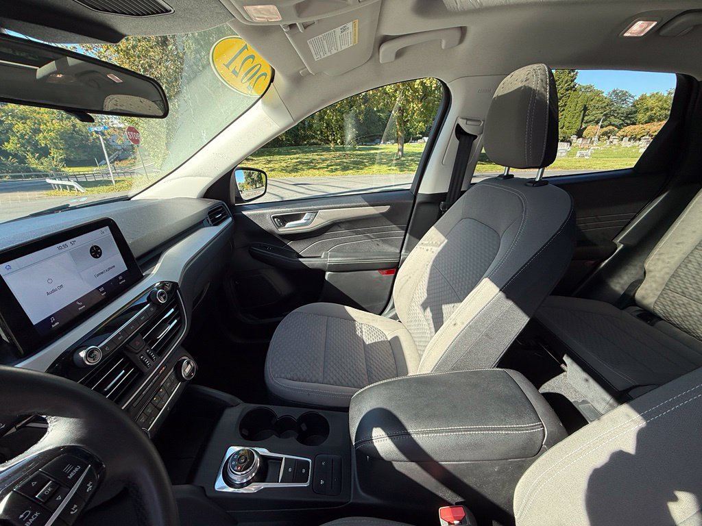 Used 2021 Ford Escape SE w/ SE Sport Appearance Package AWD/4WD image 19